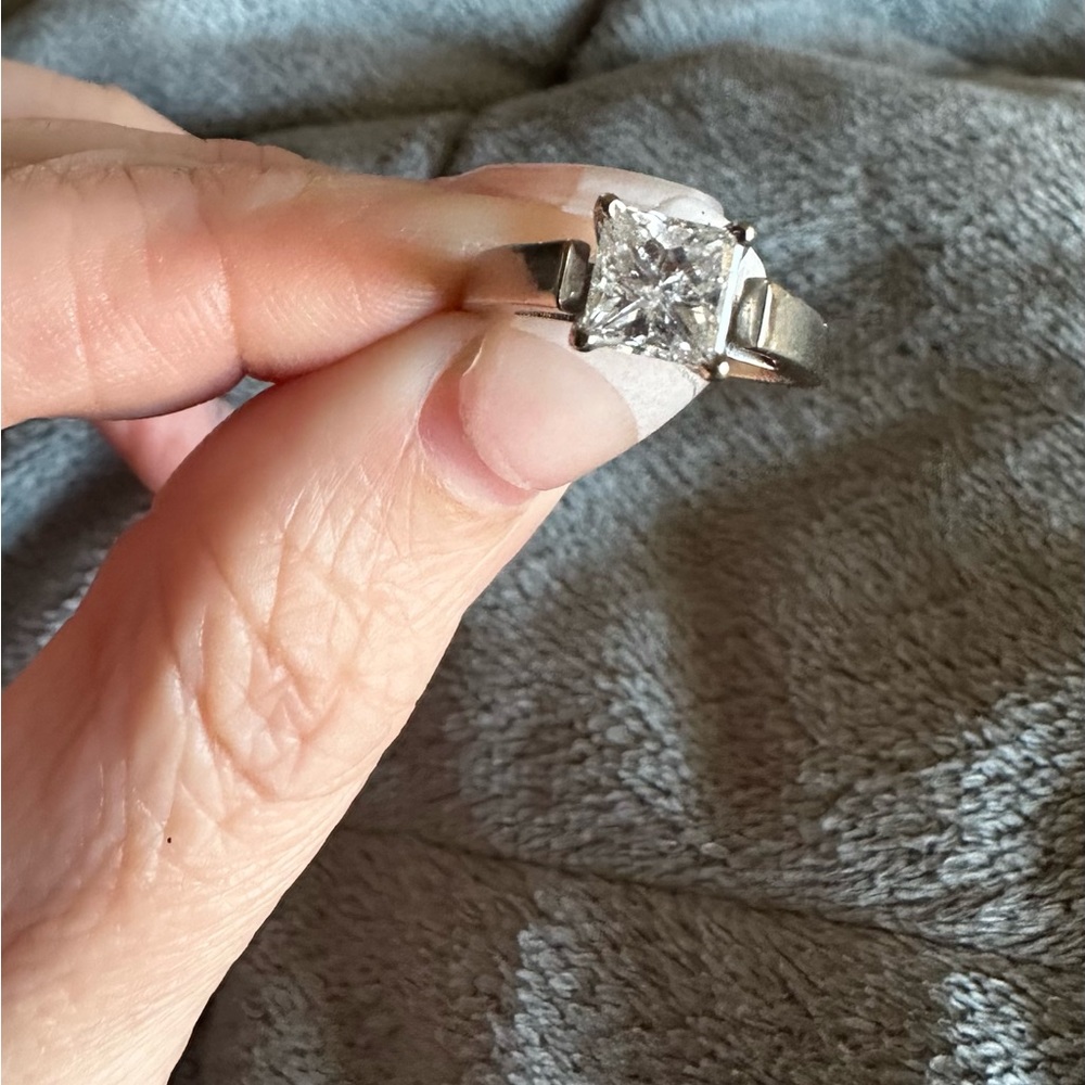 Princess cut solitaire 1.01 ct. 14k white gold